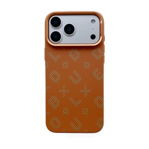 Carcasa Magnetica, Flippy, Compatibila Apple iPhone 17 Pro Max, din Fibra de Carbon, Litere Fosforescente, Portocaliu
